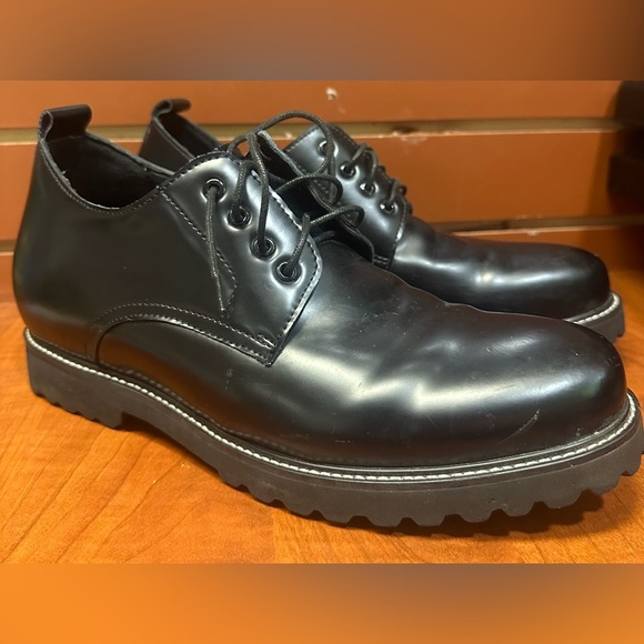 CALTO
Classic Black Oxfords with Polished Leather Finish - Picture 3 of 11